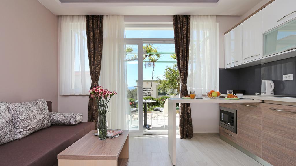 Apartments Hermes Тучепи Экстерьер фото